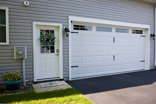 24/7 Emergency Garage Door Panel Replacement experts in George County County, MS